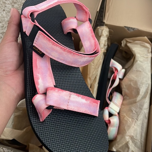 Teva Bundle ☀️ - Picture 2 of 6